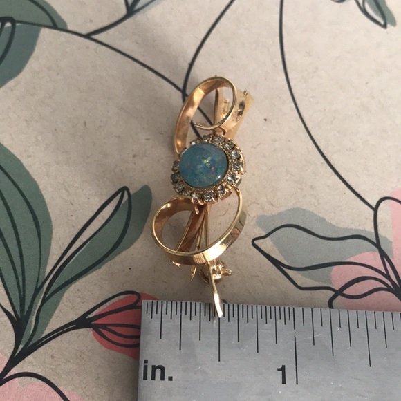 ✨Sold✨Vintage Costume Jewelry Brooch With Blue Faux Stone & Rhinestones - Picture 9 of 9